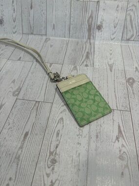 Coach Green Signature Card Holder Lanyard with Cream Trim